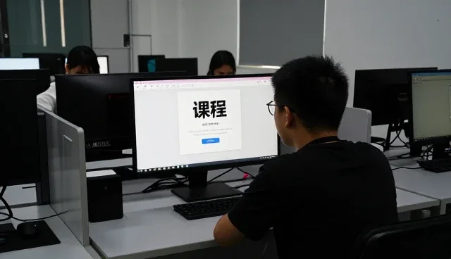 新乡市启智教育咨询有限公司分享素质拓展服务使用优势